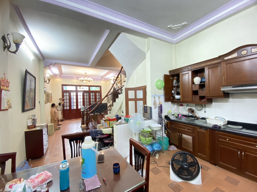 Bán nhà Khương Đình - diện tích 62m2 4 tầng - Nhà chủ tự xây 2 thoáng trước sau - giá 18 tỷ