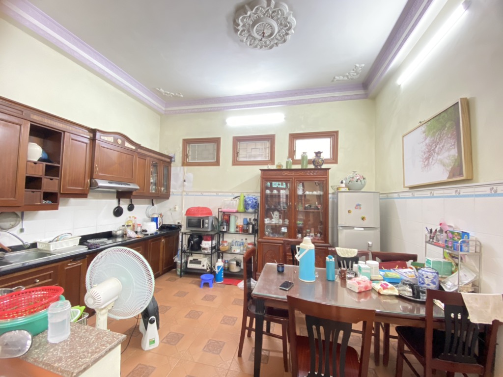 Bán nhà Khương Đình - diện tích 62m2 4 tầng - Nhà chủ tự xây 2 thoáng trước sau - giá 18 tỷ