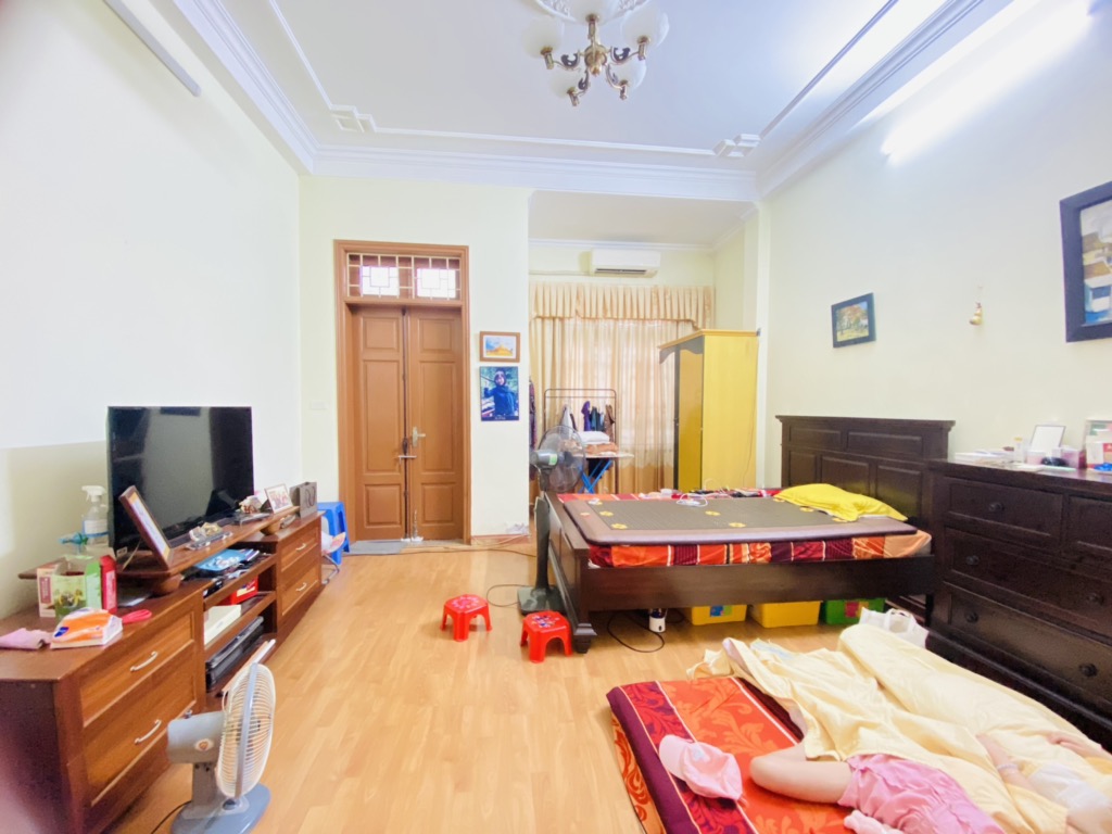 Bán nhà Khương Đình - diện tích 62m2 4 tầng - Nhà chủ tự xây 2 thoáng trước sau - giá 18 tỷ