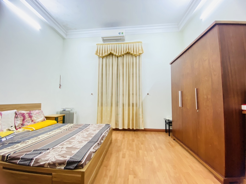 Bán nhà Khương Đình - diện tích 62m2 4 tầng - Nhà chủ tự xây 2 thoáng trước sau - giá 18 tỷ