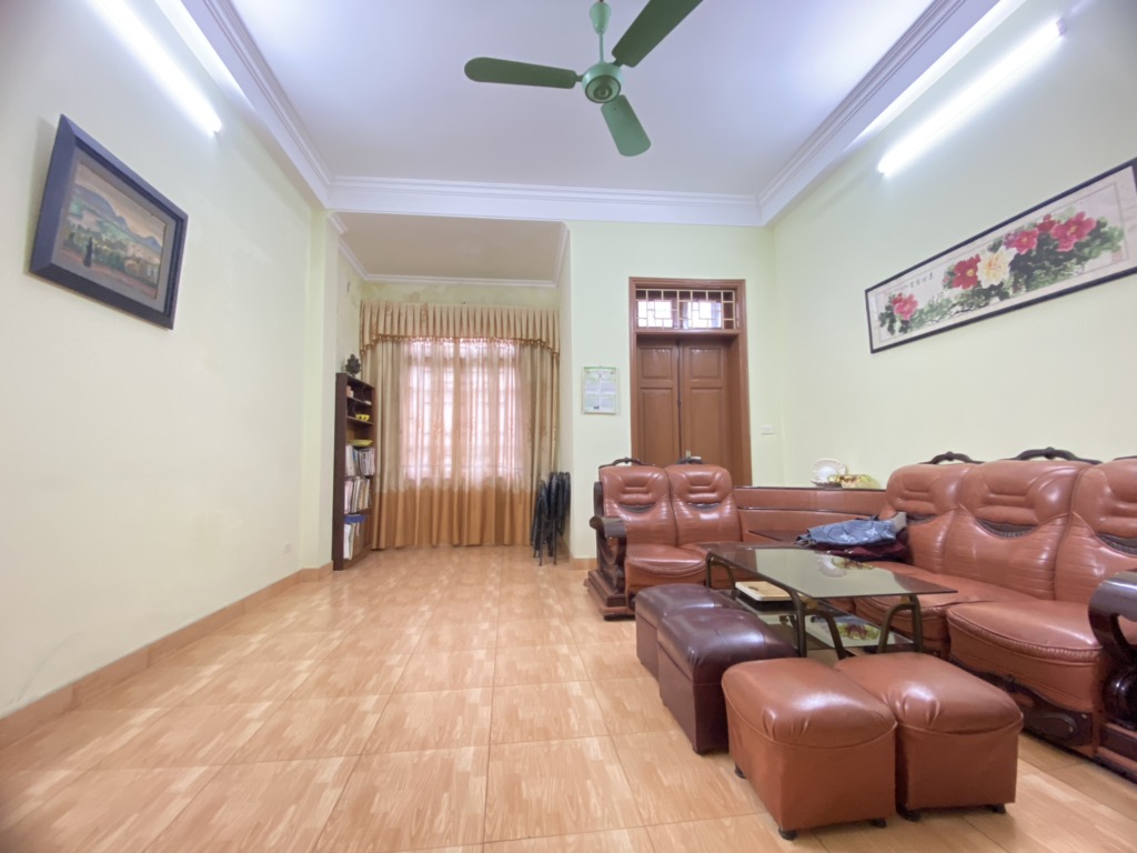 Bán nhà Khương Đình - diện tích 62m2 4 tầng - Nhà chủ tự xây 2 thoáng trước sau - giá 18 tỷ