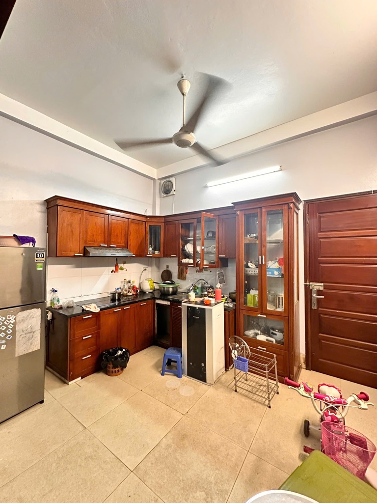 Bán nhà Gốc Đề - diện tích 65m2 5 tầng - Ô CHỜ THANG MÁY - giá 13,8 tỷ