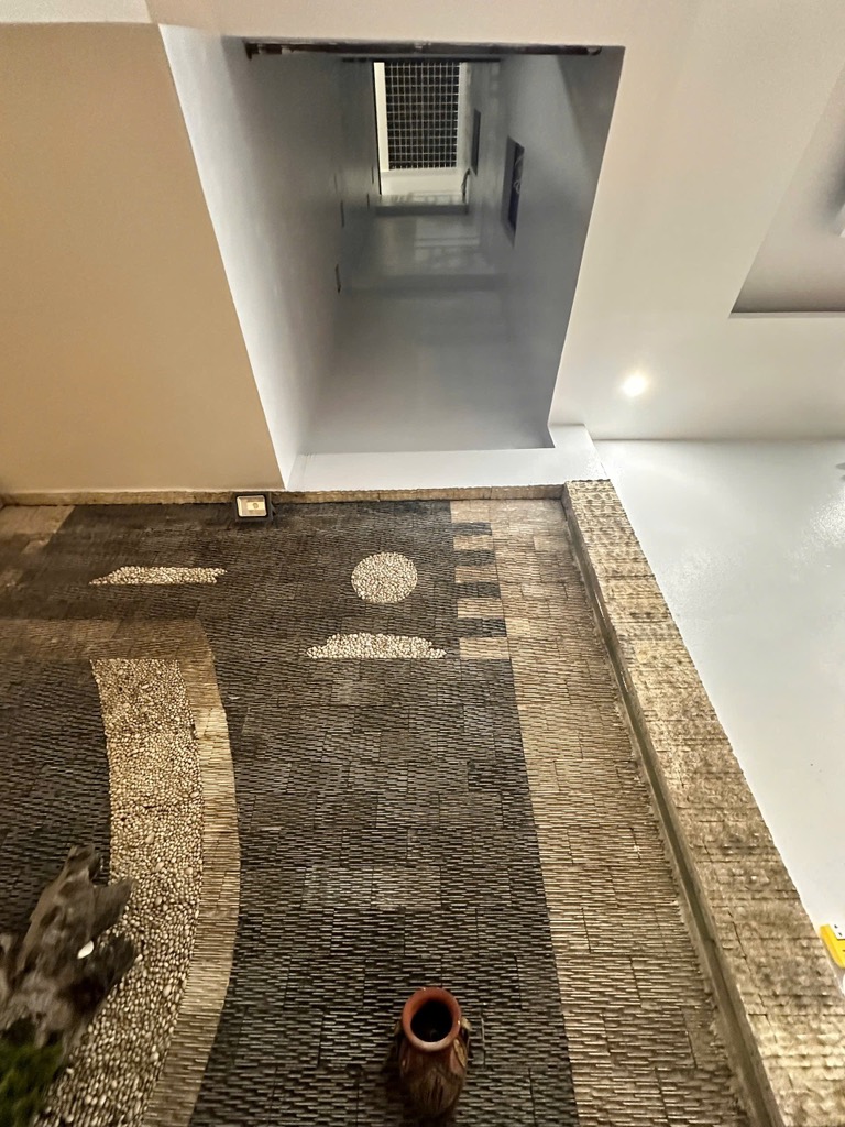 Bán nhà Gốc Đề - diện tích 65m2 5 tầng - Ô CHỜ THANG MÁY - giá 13,8 tỷ