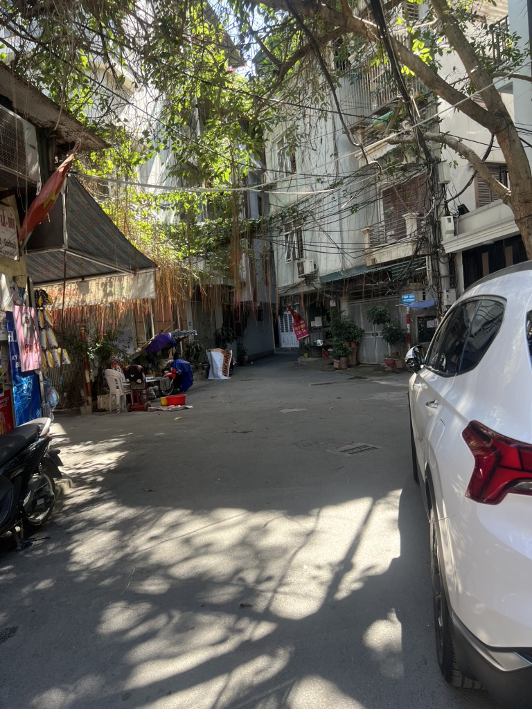 Bán nhà Giải Phóng - diện tích 95m2 1 tầng - ô tô tránh - giá 6,5 tỷ