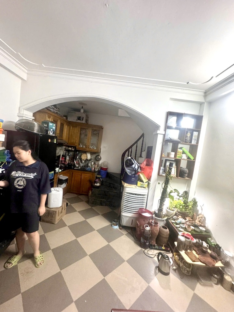 Bán nhà Giáp Bát đúng 4,7 tỷ - 21.8m25 tầng - cách ô tô chỉ 10m