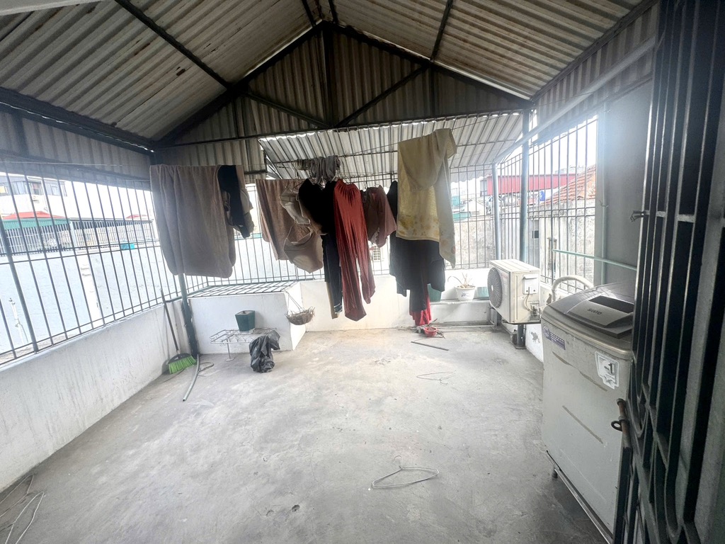 Bán nhà Giáp Bát đúng 4,7 tỷ - 21.8m25 tầng - cách ô tô chỉ 10m