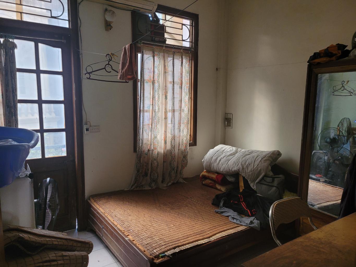 Bán nhà Lê Trọng Tấn - diện tích 53.2m2 5 tầng - 1 mặt hồ đầm sồi + 1 mặt ngõ - giá 19,5 tỷ