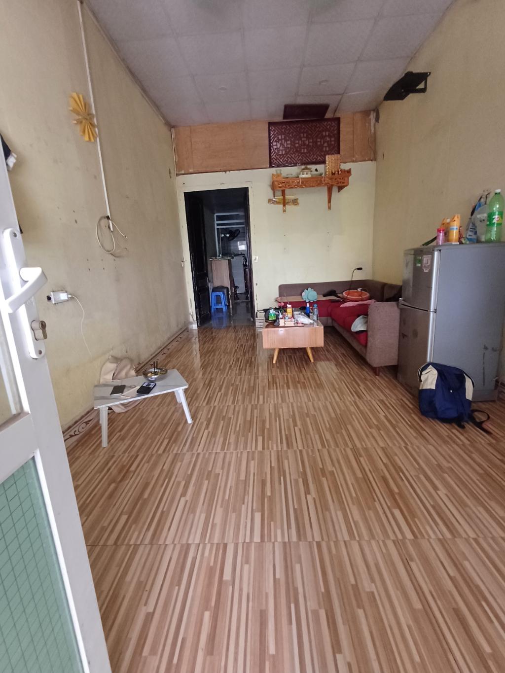 Bán nhà Lĩnh Nam - diện tích 56m2 1.5 tầng - ô tô qua nhà - giá 1,4 tỷ