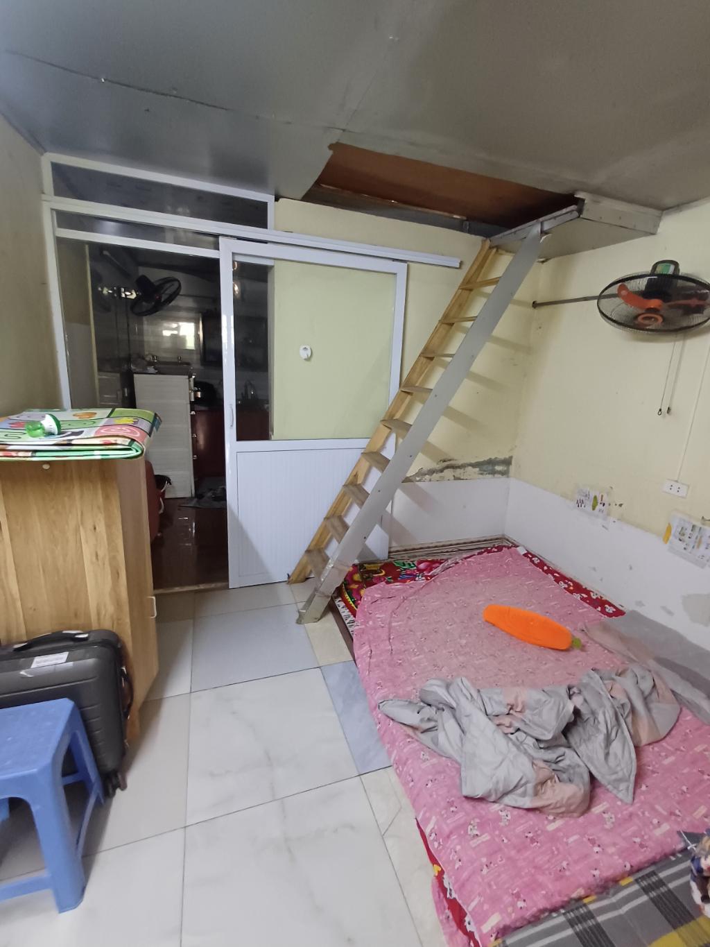 Bán nhà Lĩnh Nam - diện tích 56m2 1.5 tầng - ô tô qua nhà - giá 1,4 tỷ