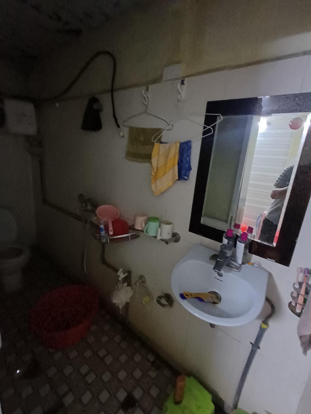 Bán nhà Lĩnh Nam - diện tích 56m2 1.5 tầng - ô tô qua nhà - giá 1,4 tỷ