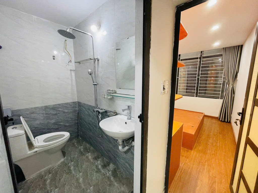 Bán nhà Hoàng Mai - 23m2 x 5 tầng đẹp - gần phố Trương Định - giá gần 6 tỷ