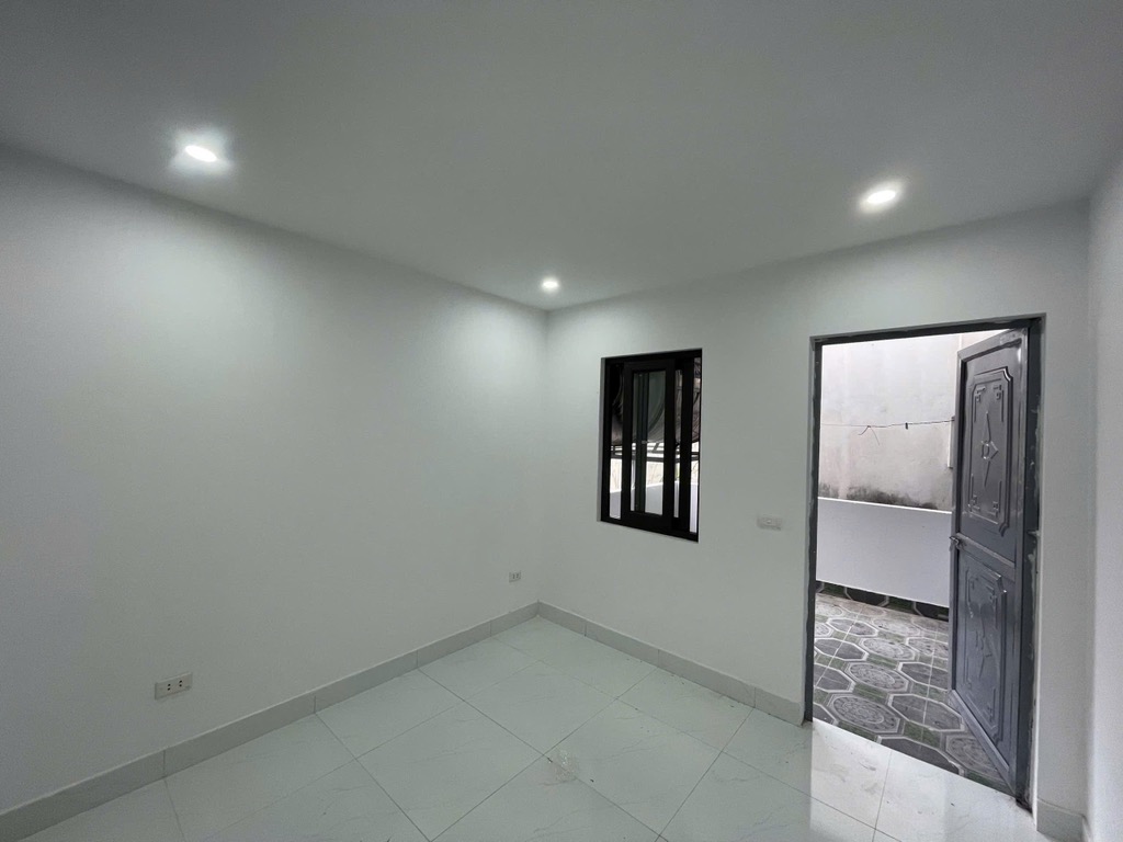 Bán nhà Hoàng Mai - 23m2 x 5 tầng đẹp - gần phố Trương Định - giá gần 6 tỷ