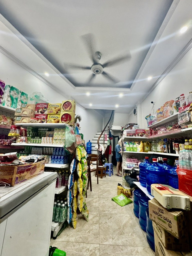 Bán nhà Trần Khát Chân - 26m2  5 tầng - mặt tiền 4.5m - kinh doanh tốt - giá 6,3x tỷ