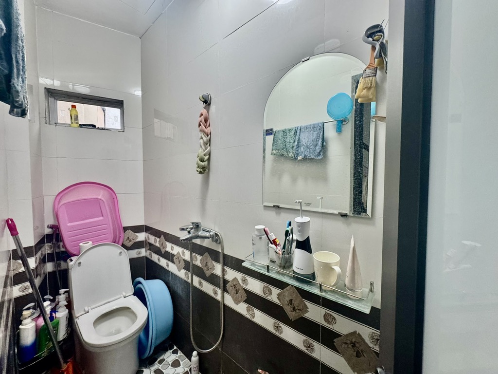 Bán nhà Trần Khát Chân - 26m2  5 tầng - mặt tiền 4.5m - kinh doanh tốt - giá 6,3x tỷ