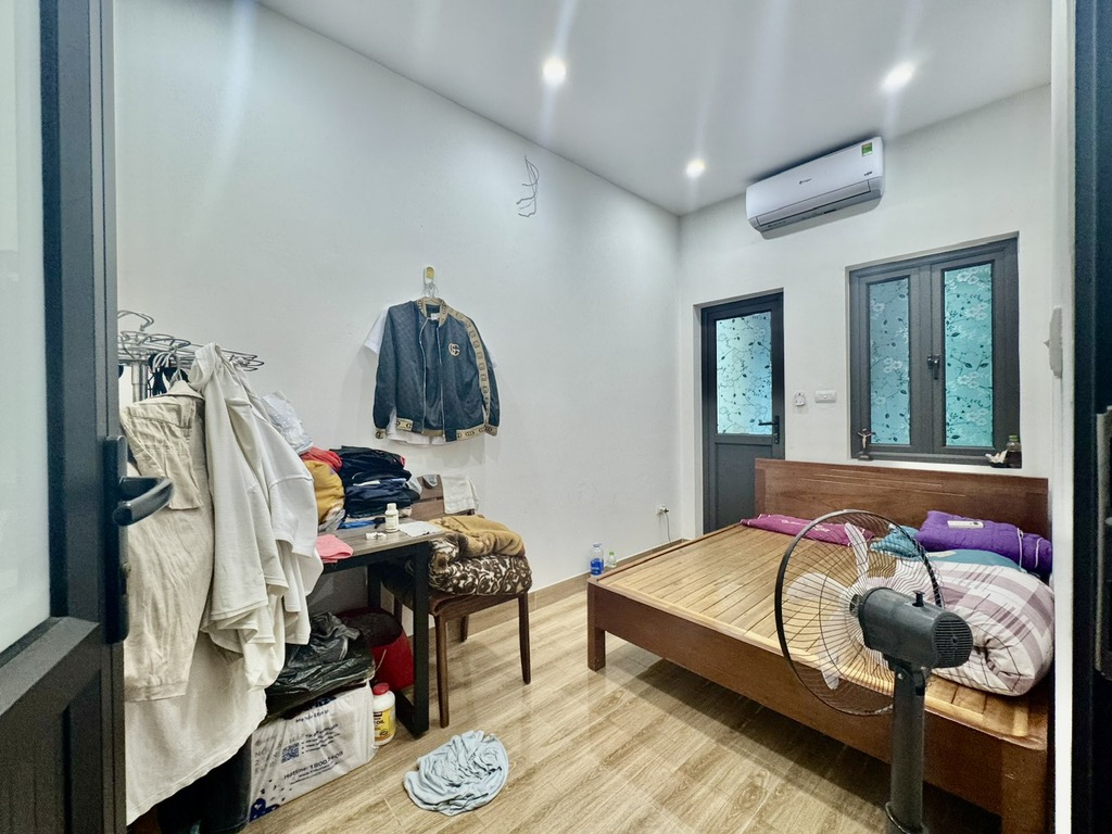 Bán nhà Trần Khát Chân - 26m2  5 tầng - mặt tiền 4.5m - kinh doanh tốt - giá 6,3x tỷ