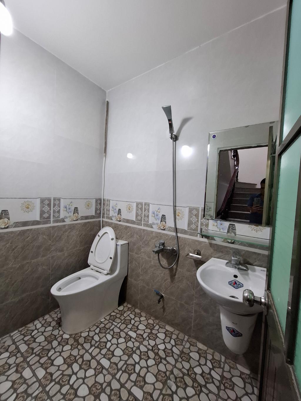 Bán nhà Sở Thượng - diện tích 62m2 3 tầng - Ngõ nông xe máy tránh - giá 12 tỷ