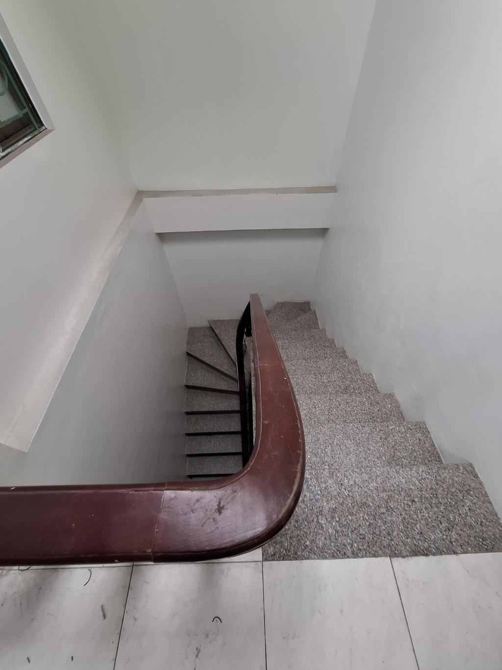 Bán nhà Sở Thượng - diện tích 62m2 3 tầng - Ngõ nông xe máy tránh - giá 12 tỷ