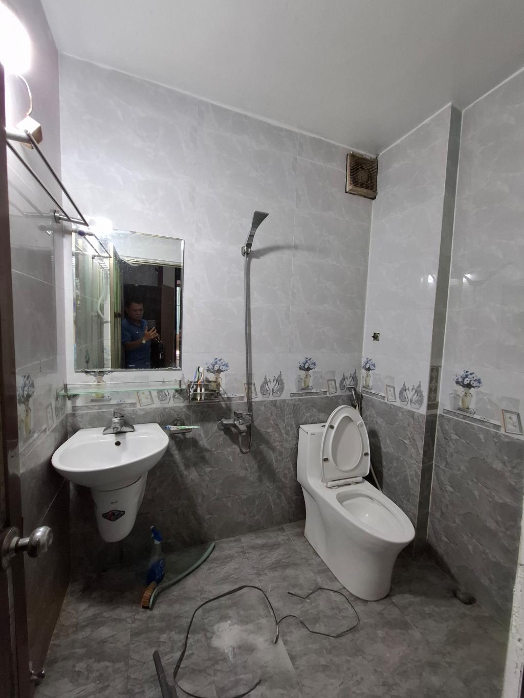 Bán nhà Sở Thượng - diện tích 62m2 3 tầng - Ngõ nông xe máy tránh - giá 12 tỷ