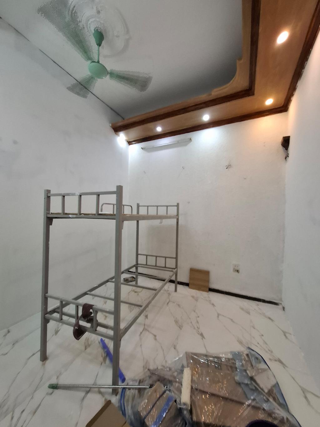 Bán nhà Sở Thượng - diện tích 62m2 3 tầng - Ngõ nông xe máy tránh - giá 12 tỷ