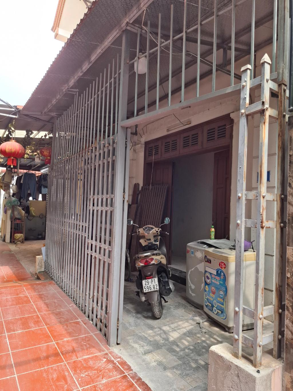 Bán nhà Sở Thượng - diện tích 62m2 3 tầng - Ngõ nông xe máy tránh - giá 12 tỷ