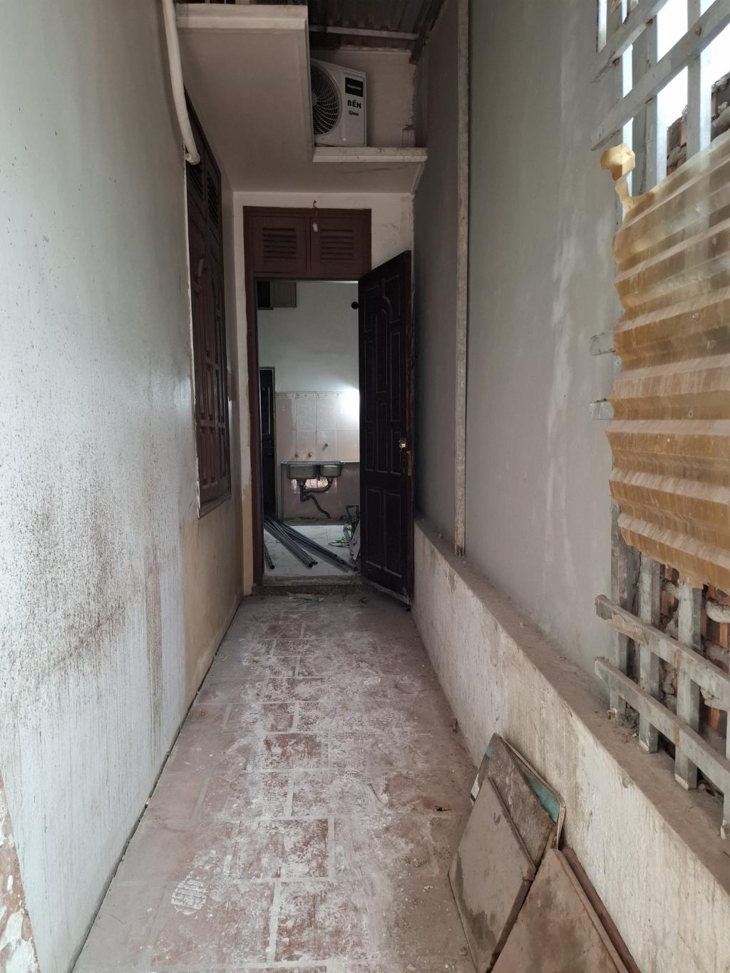 Bán nhà Sở Thượng - diện tích 62m2 3 tầng - Ngõ nông xe máy tránh - giá 12 tỷ