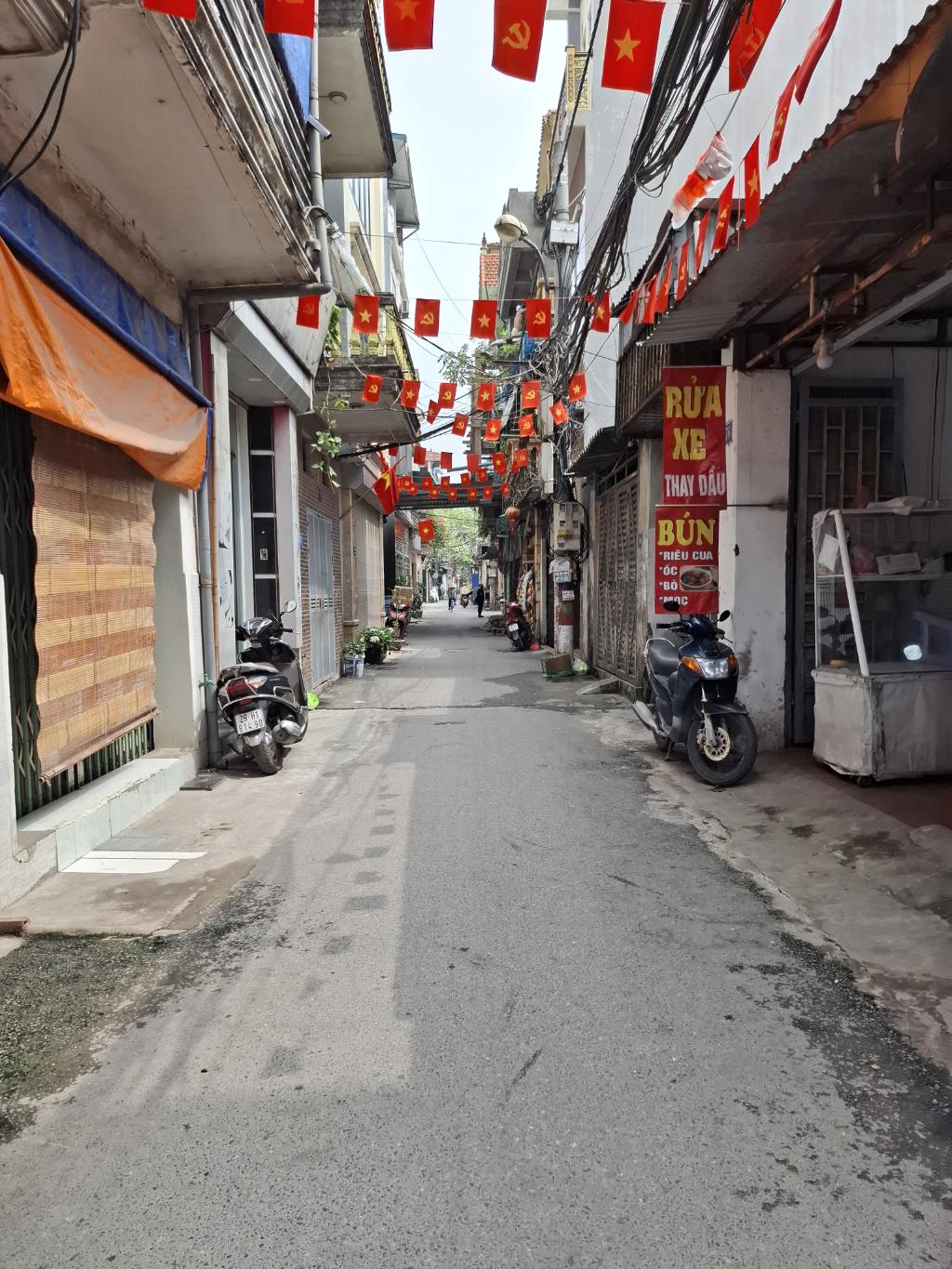 Bán nhà Sở Thượng - diện tích 62m2 3 tầng - Ngõ nông xe máy tránh - giá 12 tỷ