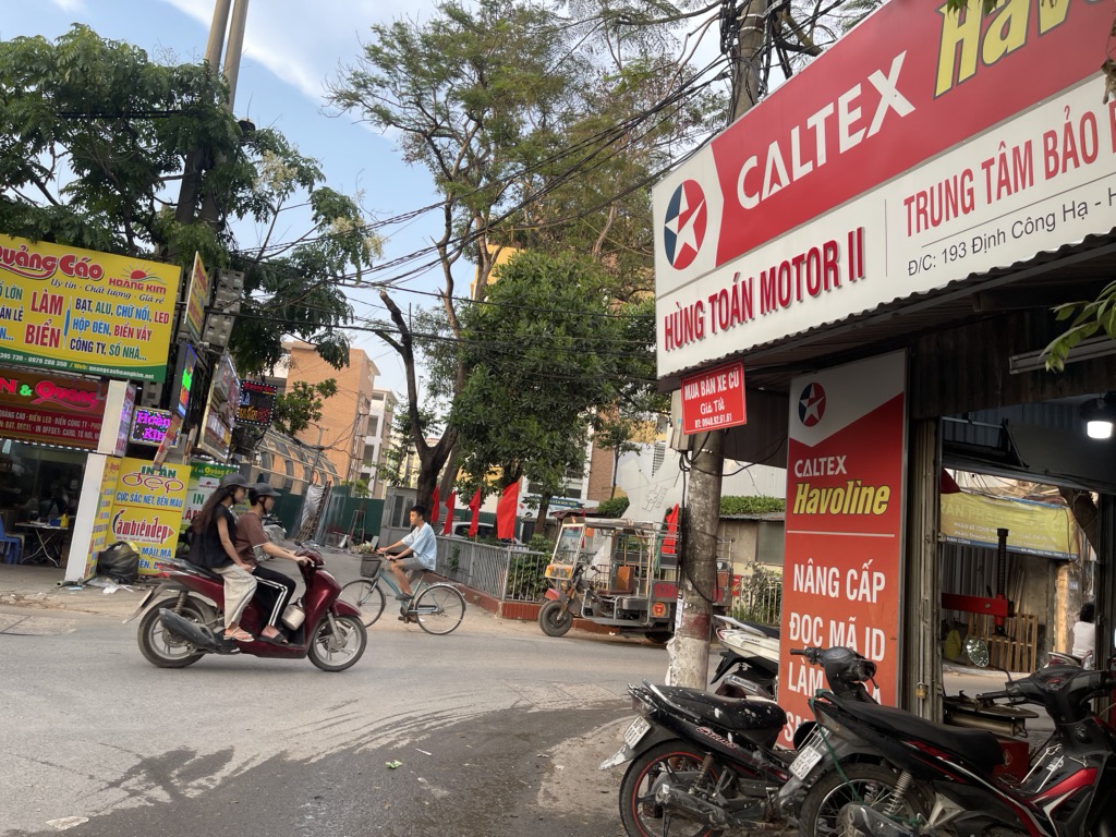 Bán nhà Định Công Hạ - diện tích 38m2 2 tầng - Ô TÔ TRÁNH - giá 3,2 tỷ