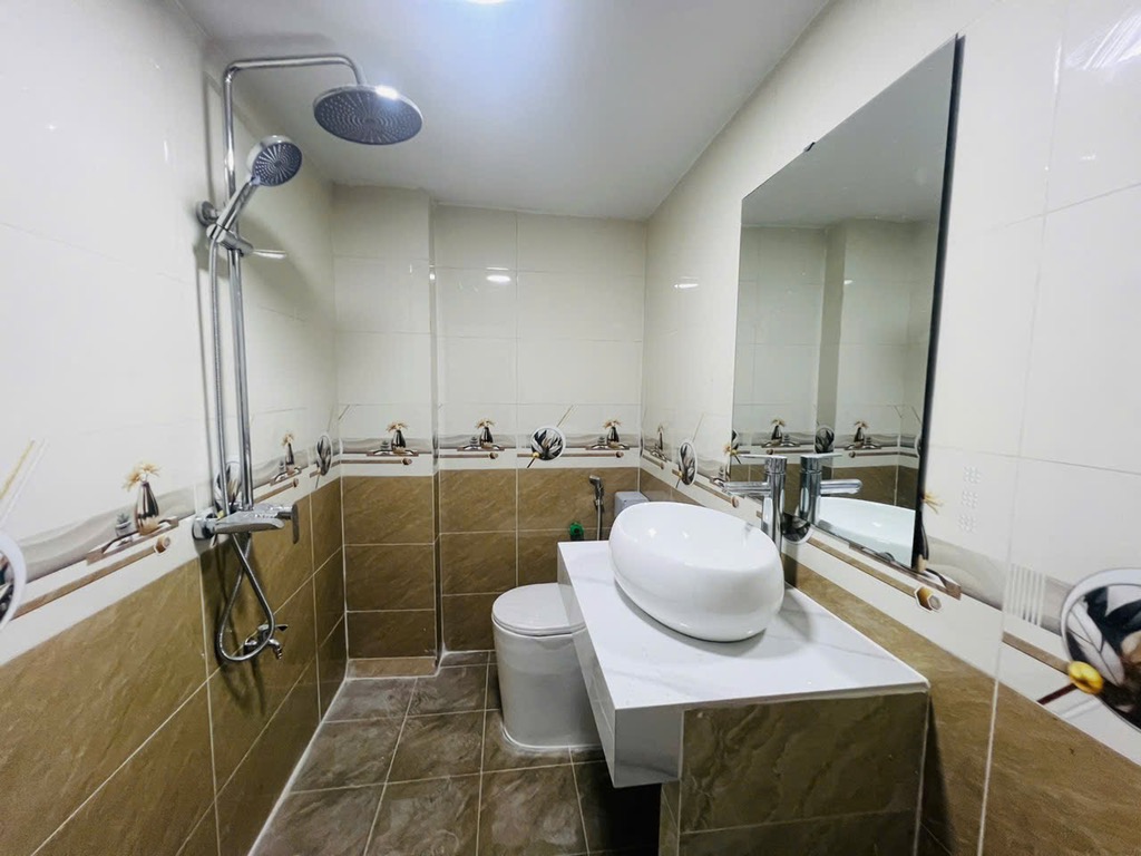 Bán nhà Định Công Hạ - diện tích 38m2 2 tầng - Ô TÔ TRÁNH - giá 3,2 tỷ