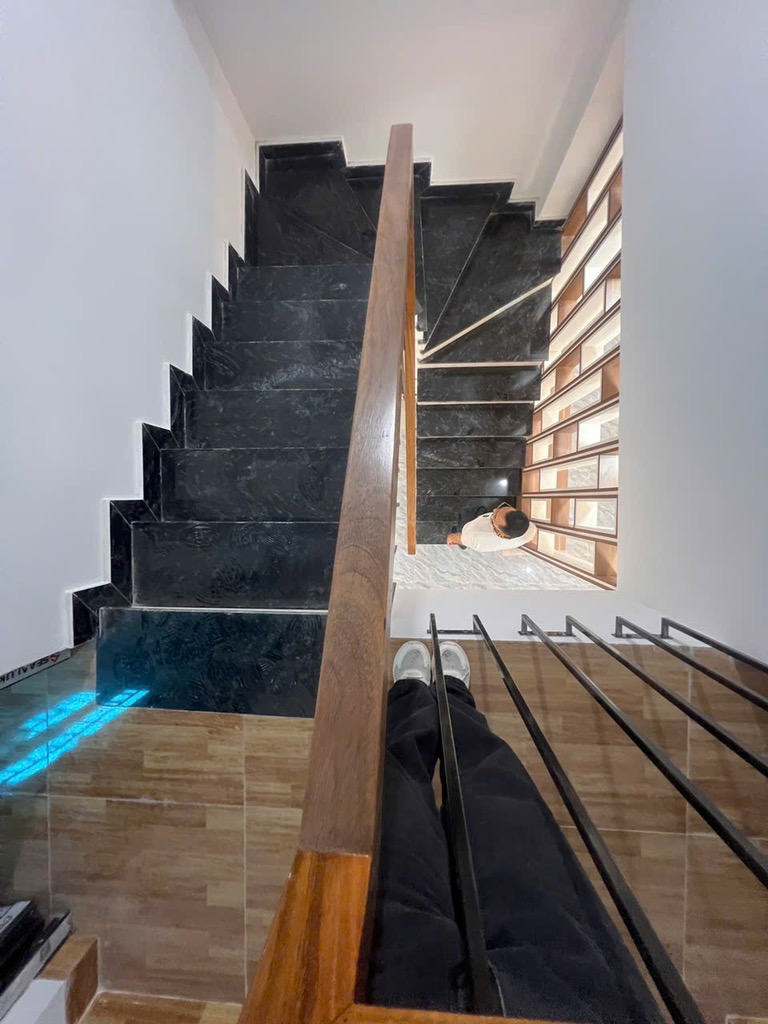 Bán nhà Định Công Hạ - diện tích 38m2 2 tầng - Ô TÔ TRÁNH - giá 3,2 tỷ