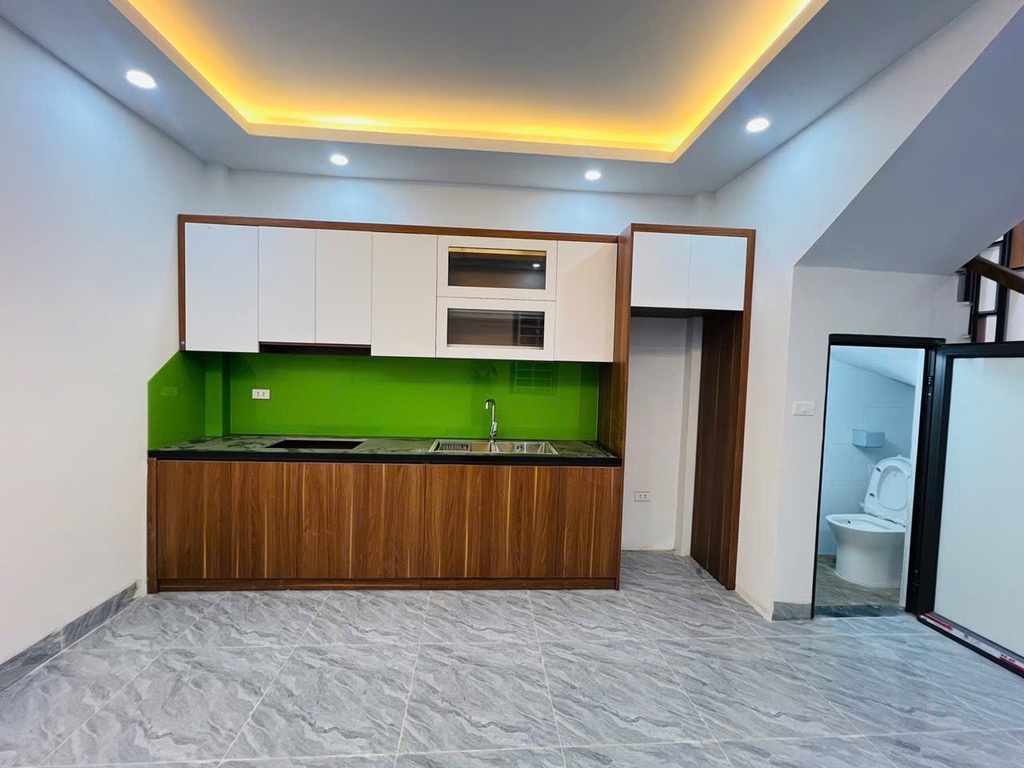 Bán nhà Định Công Hạ - diện tích 38m2 2 tầng - Ô TÔ TRÁNH - giá 3,2 tỷ