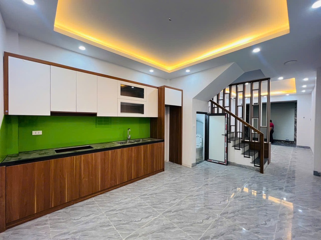 Bán nhà Định Công Hạ - diện tích 38m2 2 tầng - Ô TÔ TRÁNH - giá 3,2 tỷ