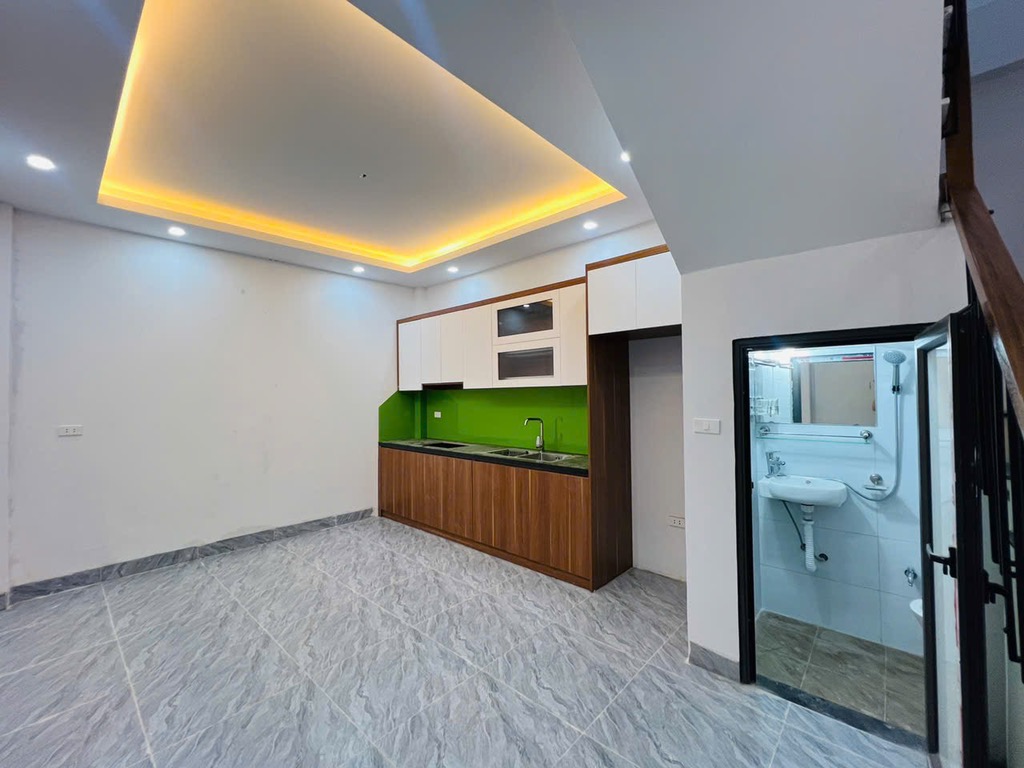 Bán nhà Định Công Hạ - diện tích 38m2 2 tầng - Ô TÔ TRÁNH - giá 3,2 tỷ