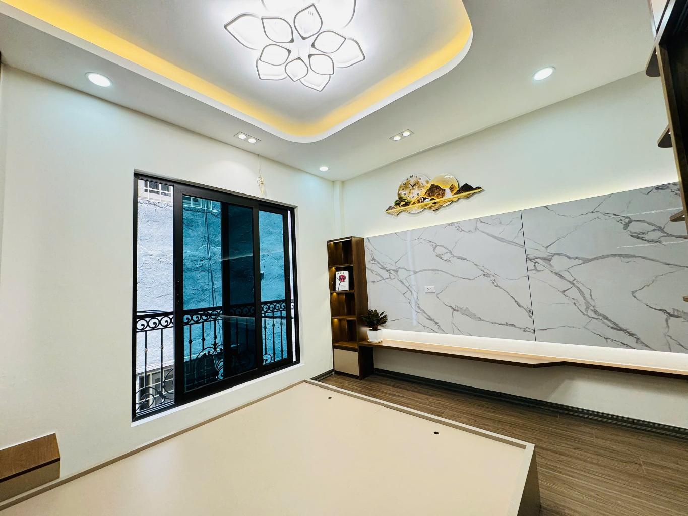 Bán nhà Tam Trinh nhỉnh 6 tỷ - 5 tầng - full nội thất - 20m ra ô tô