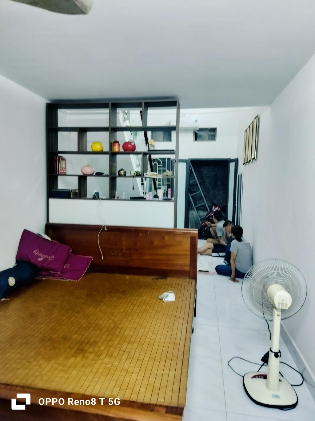 Bán nhà Vĩnh Hưng - diện tích 33,6m2 2 tầng - gần ngõ ô tô - giá 2,95 tỷ