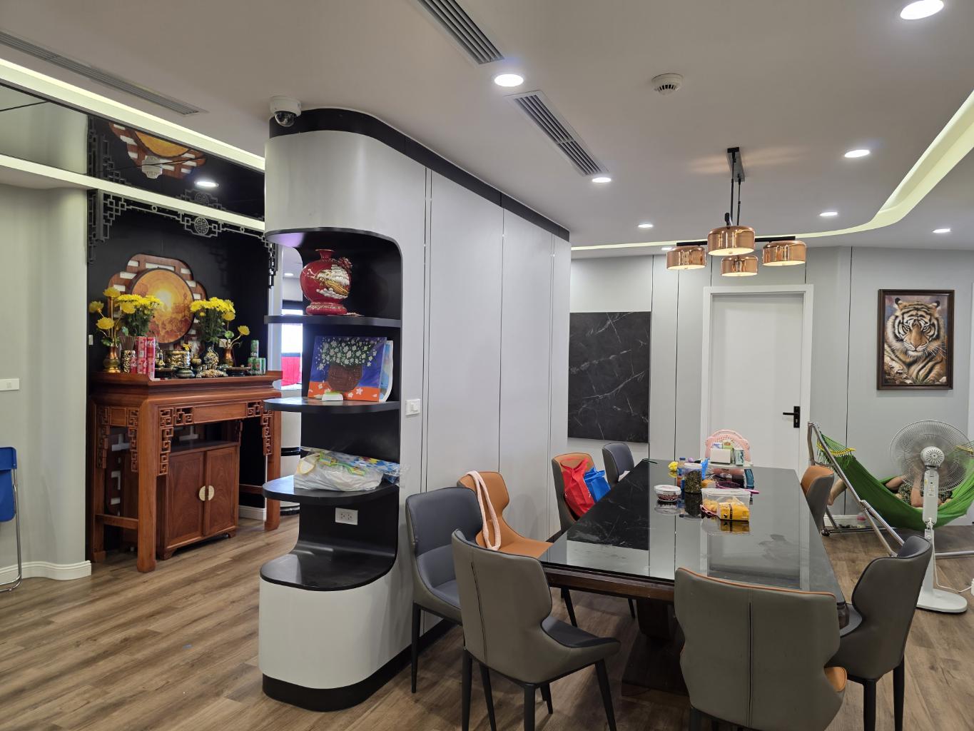 Bán nhà Nguyễn Xiển - diện tích 164m2 1 tầng - Lô góc - giá 12,3 tỷ