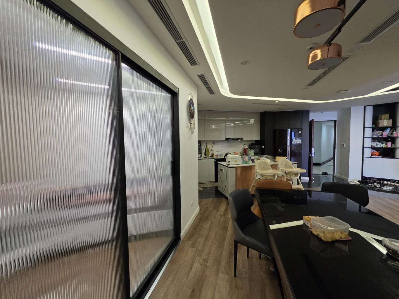 Bán nhà Nguyễn Xiển - diện tích 164m2 1 tầng - Lô góc - giá 12,3 tỷ