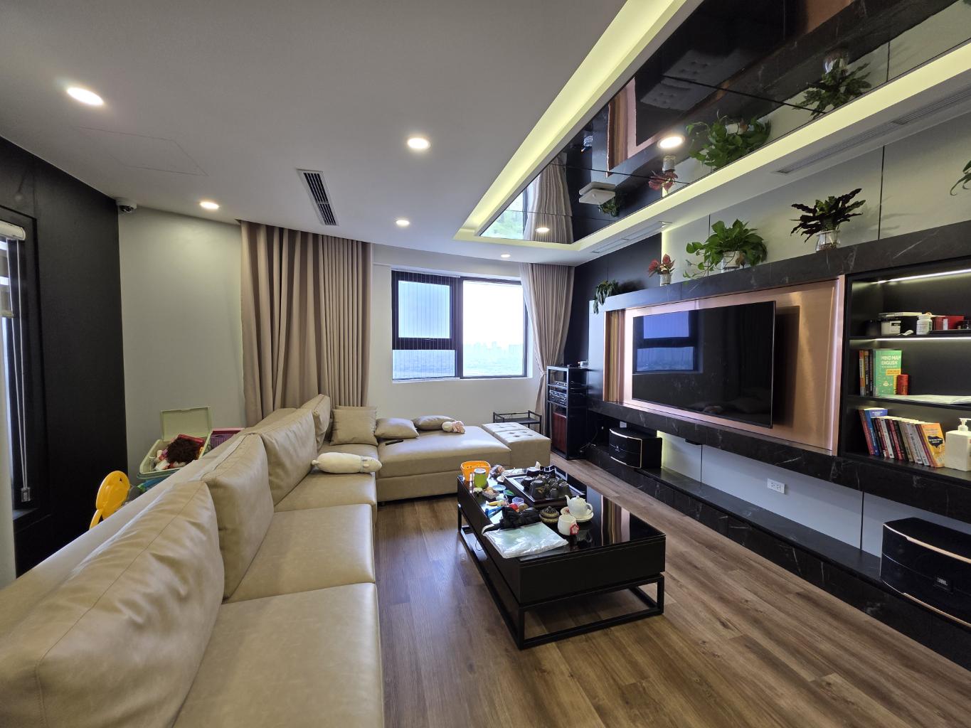 Bán nhà Nguyễn Xiển - diện tích 164m2 1 tầng - Lô góc - giá 12,3 tỷ