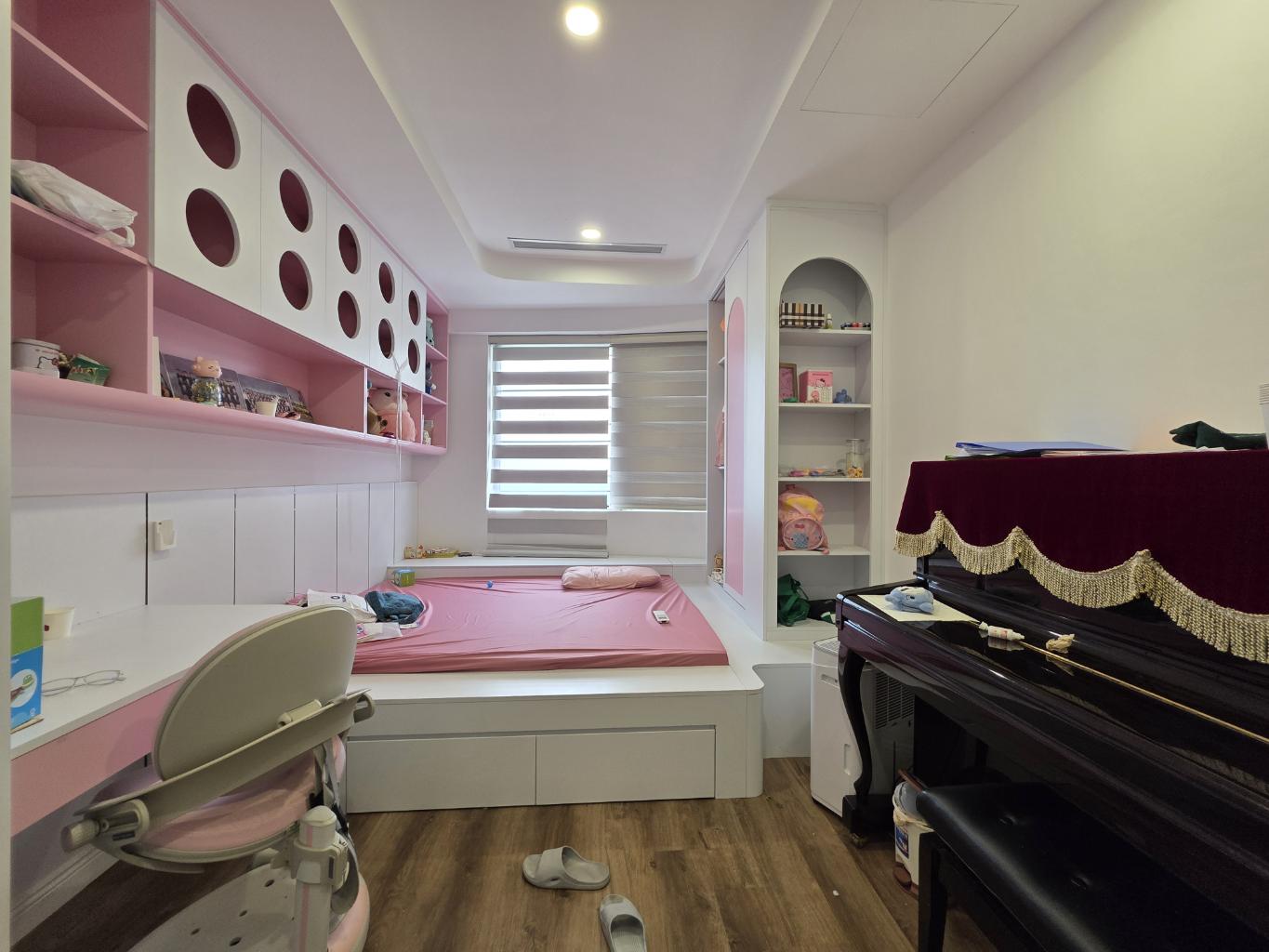 Bán nhà Nguyễn Xiển - diện tích 164m2 1 tầng - Lô góc - giá 12,3 tỷ