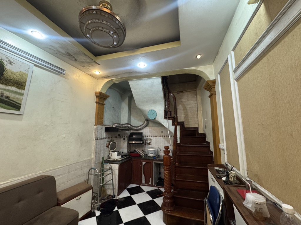 Bán nhà Nguyễn Cao - 5 tầng - mặt tiền 3.1m - kinh doanh nhỏ - giá 5,5 tỷ