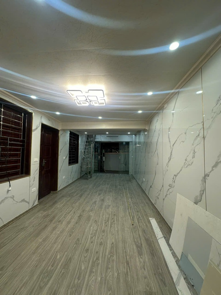 Bán nhà Thái Thịnh - diện tích 45m2 1 tầng - Ô TÔ - giá 4,2 tỷ