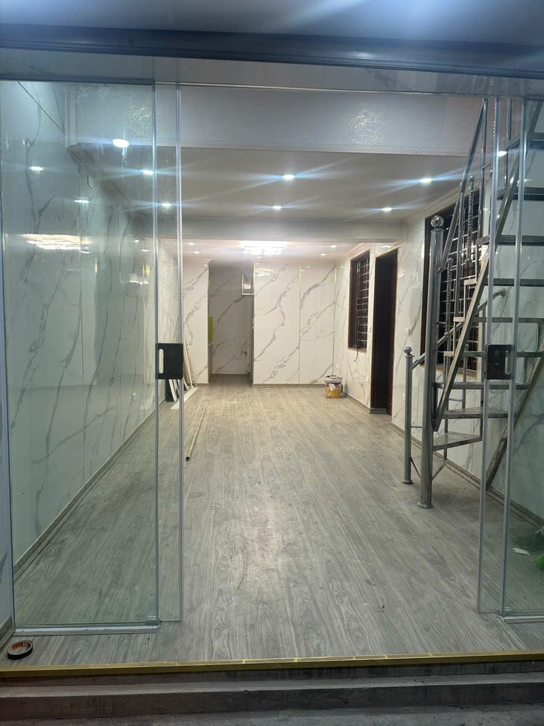 Bán nhà Thái Thịnh - diện tích 45m2 1 tầng - Ô TÔ - giá 4,2 tỷ