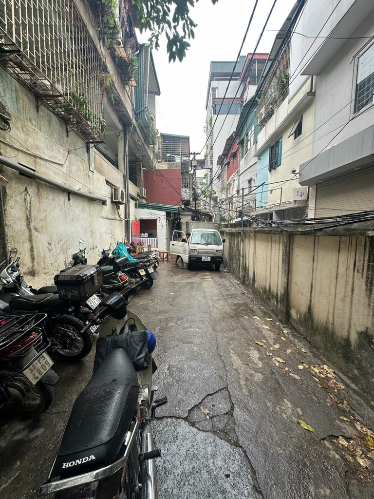 Bán nhà Thái Thịnh - diện tích 45m2 1 tầng - Ô TÔ - giá 4,2 tỷ