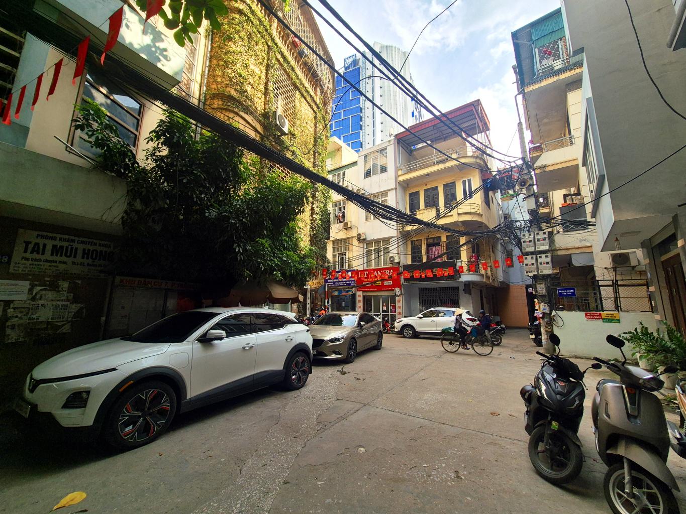 Bán nhà Tây Sơn - diện tích 30m2 7 tầng - LÔ GÓC THANG MÁY - giá 16,5 tỷ