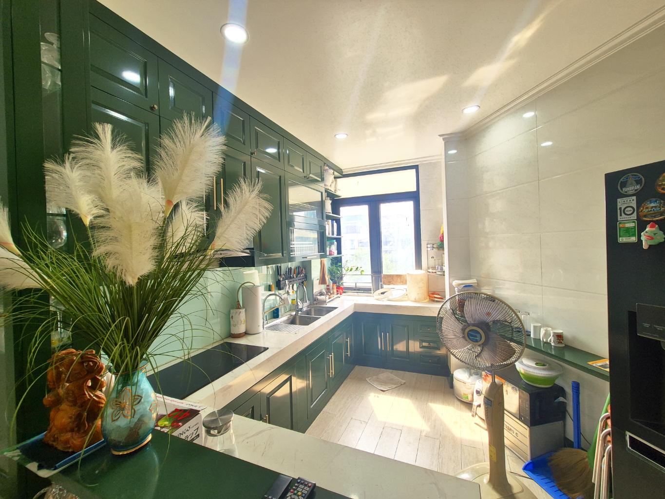 Bán nhà Tây Sơn - diện tích 30m2 7 tầng - LÔ GÓC THANG MÁY - giá 16,5 tỷ