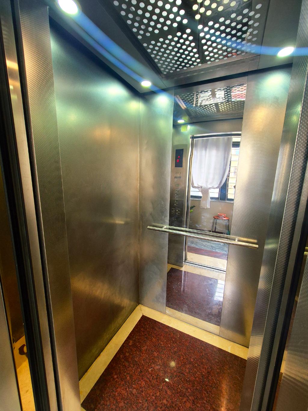 Bán nhà Tây Sơn - diện tích 30m2 7 tầng - LÔ GÓC THANG MÁY - giá 16,5 tỷ