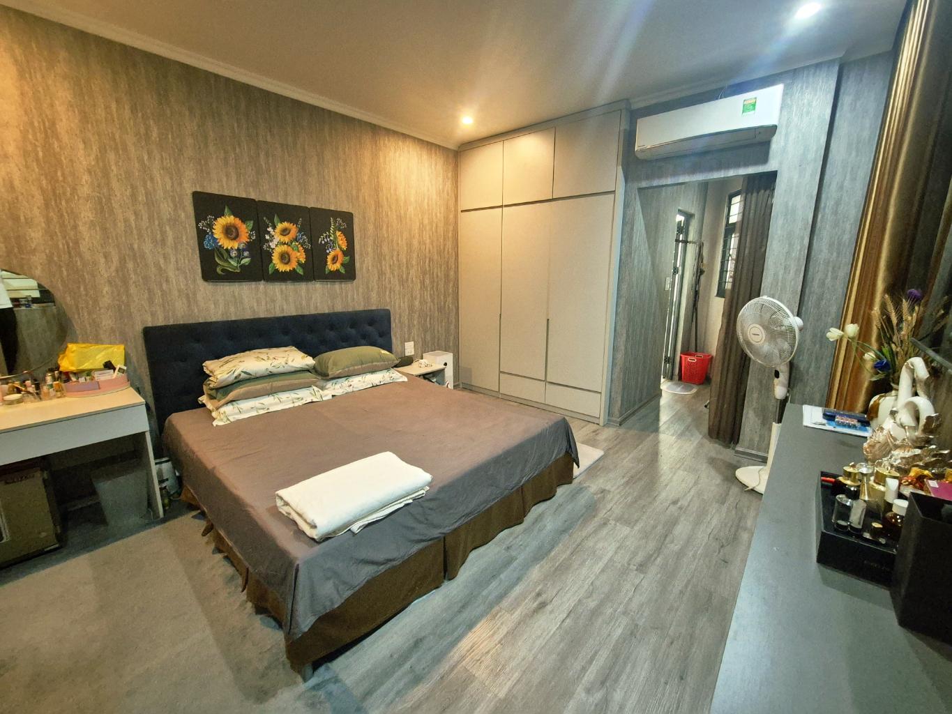 Bán nhà Tây Sơn - diện tích 30m2 7 tầng - LÔ GÓC THANG MÁY - giá 16,5 tỷ