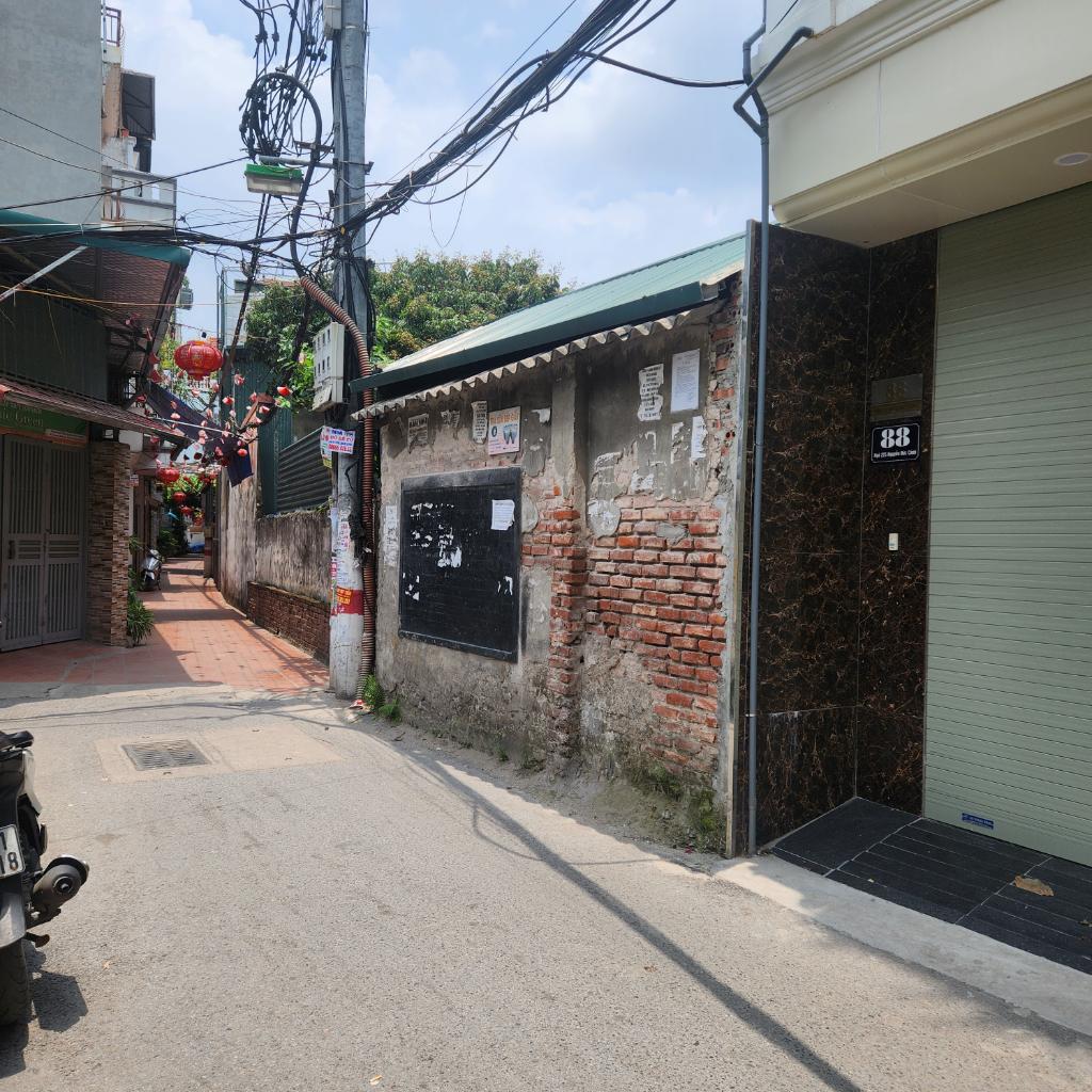 Bán nhà Nguyễn Đức Cảnh - diện tích 80.2m2 1 tầng - mặt ngõ ô tô vào nhà - giá 23 tỷ