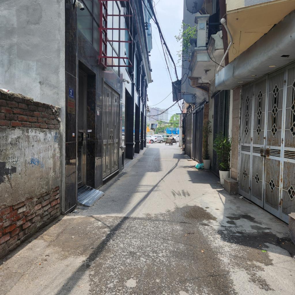 Bán nhà Nguyễn Đức Cảnh - diện tích 80.2m2 1 tầng - mặt ngõ ô tô vào nhà - giá 23 tỷ