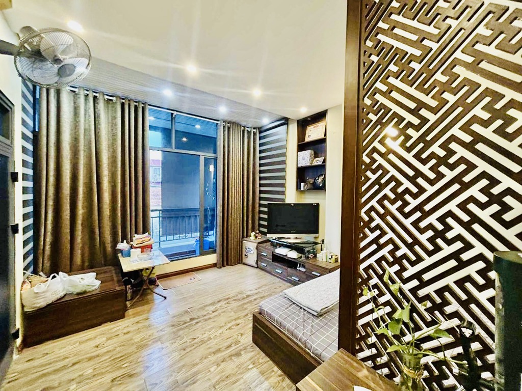 Bán nhà Tạ Quang Bửu - diện tích 29m2 4 tầng - Mặt phố, kinh doanh - giá 13,5 tỷ