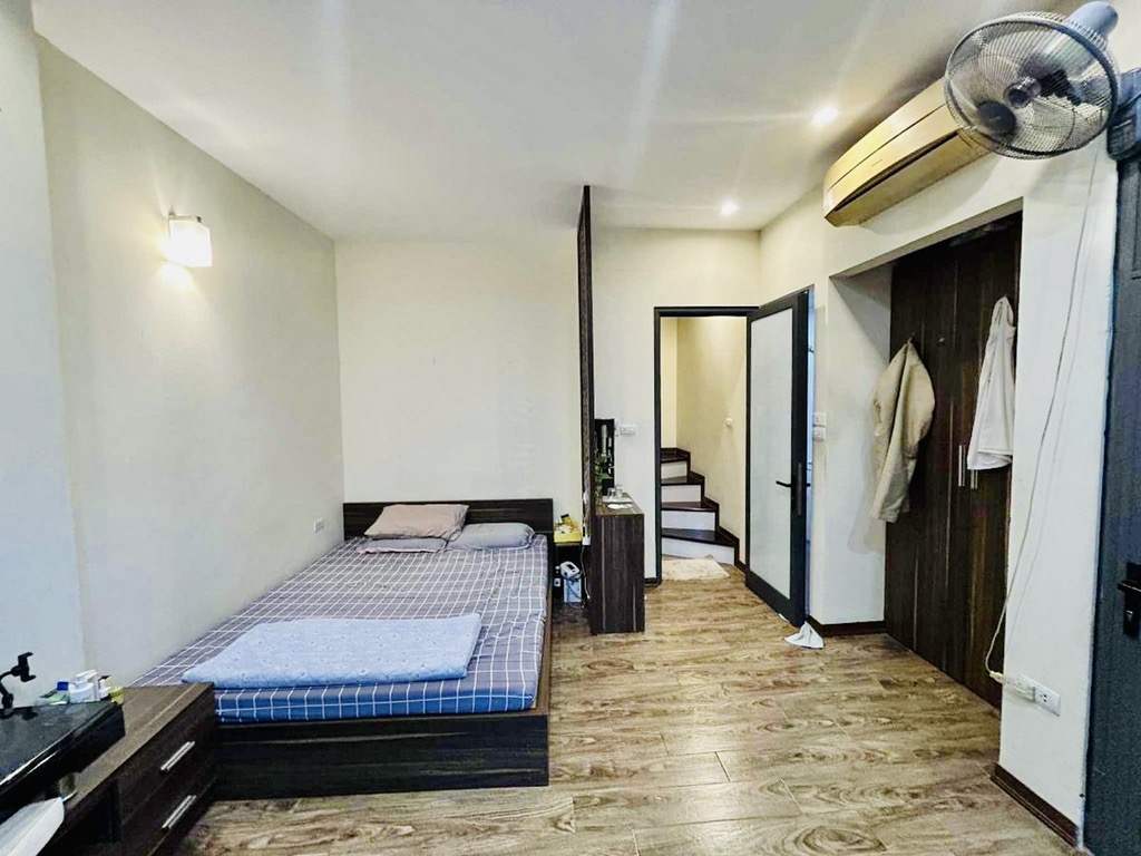 Bán nhà Tạ Quang Bửu - diện tích 29m2 4 tầng - Mặt phố, kinh doanh - giá 13,5 tỷ